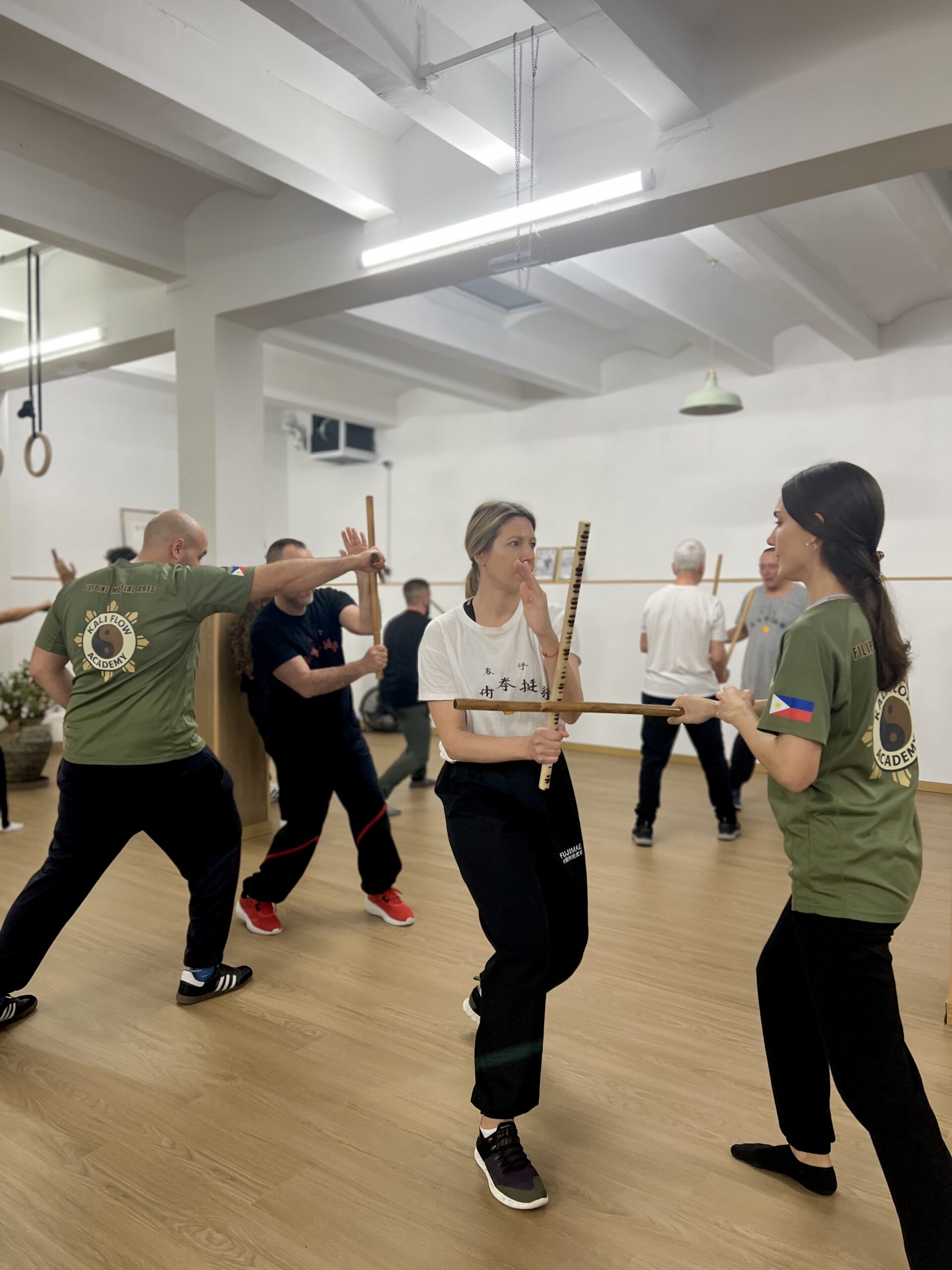 Seminario de Kali Filipino en Barcelona uniendo escuelas y comunidad marcial